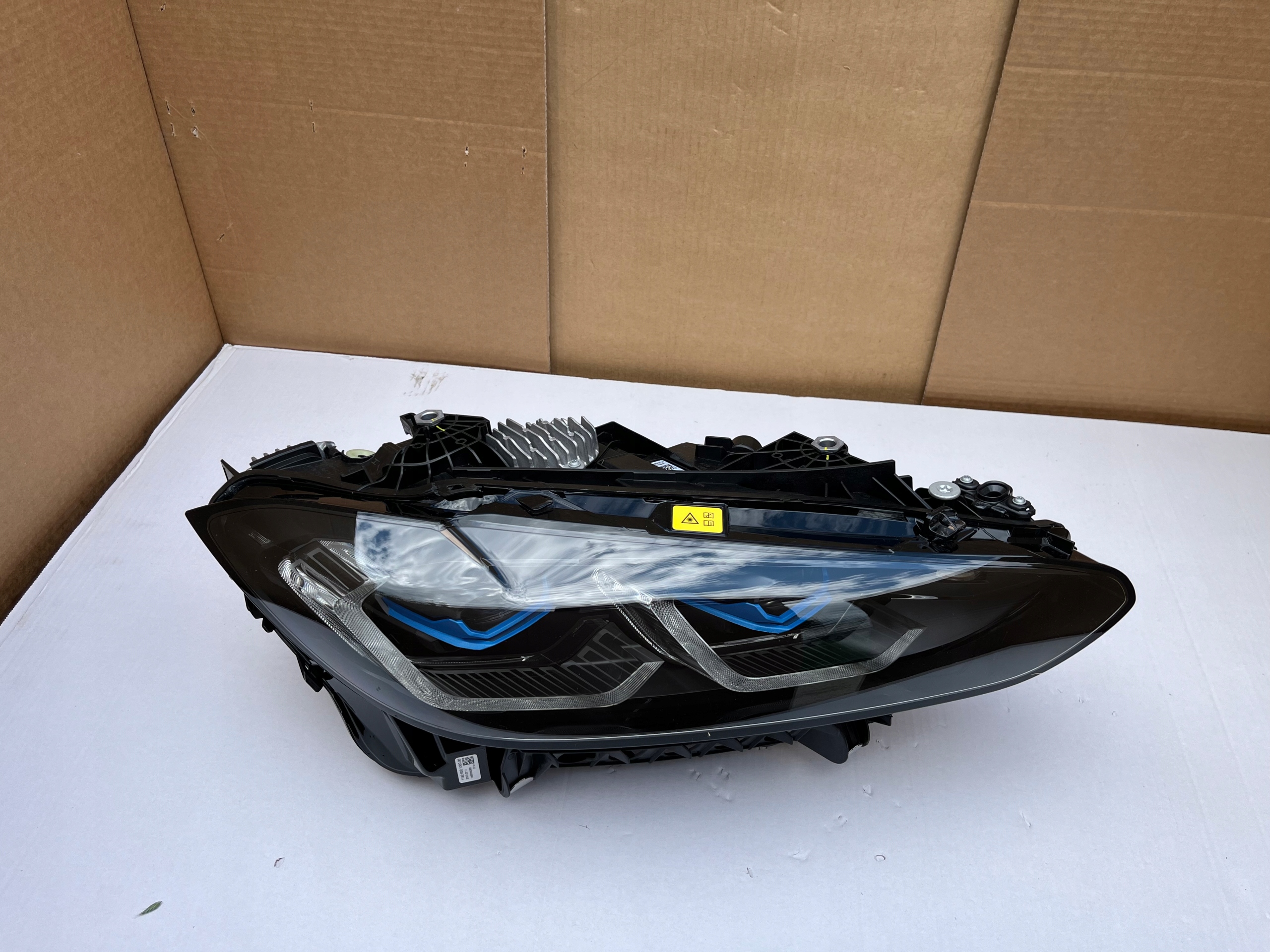 Světlomet — BMW M3, schwarz, Auf Lager in der EU — Foto 1
