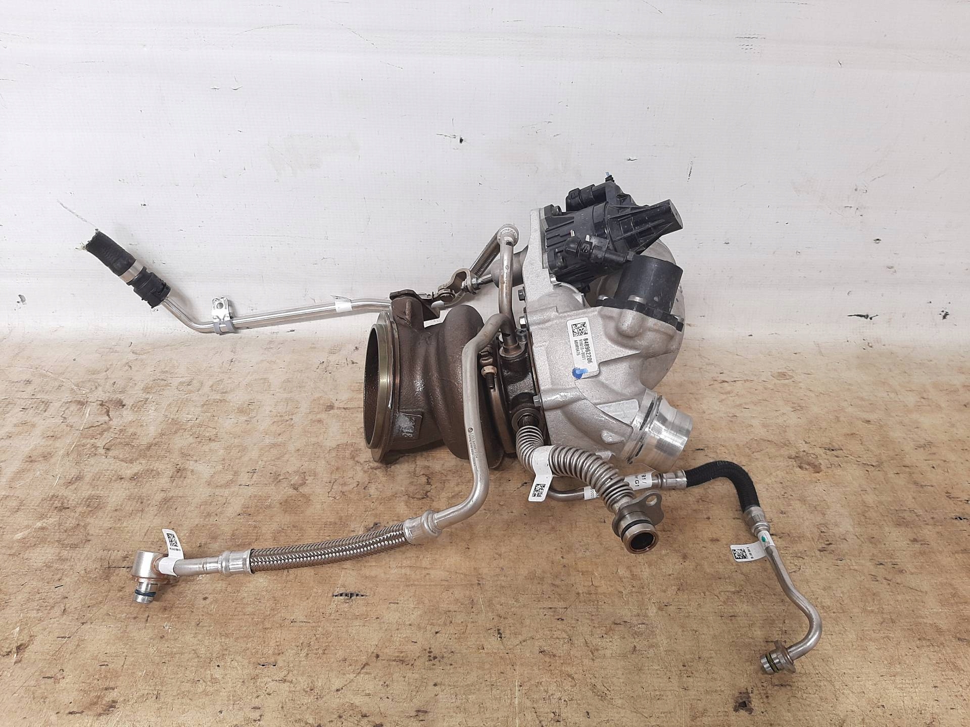 Turbo — BMW X1, Auf Lager in der EU — Foto 1