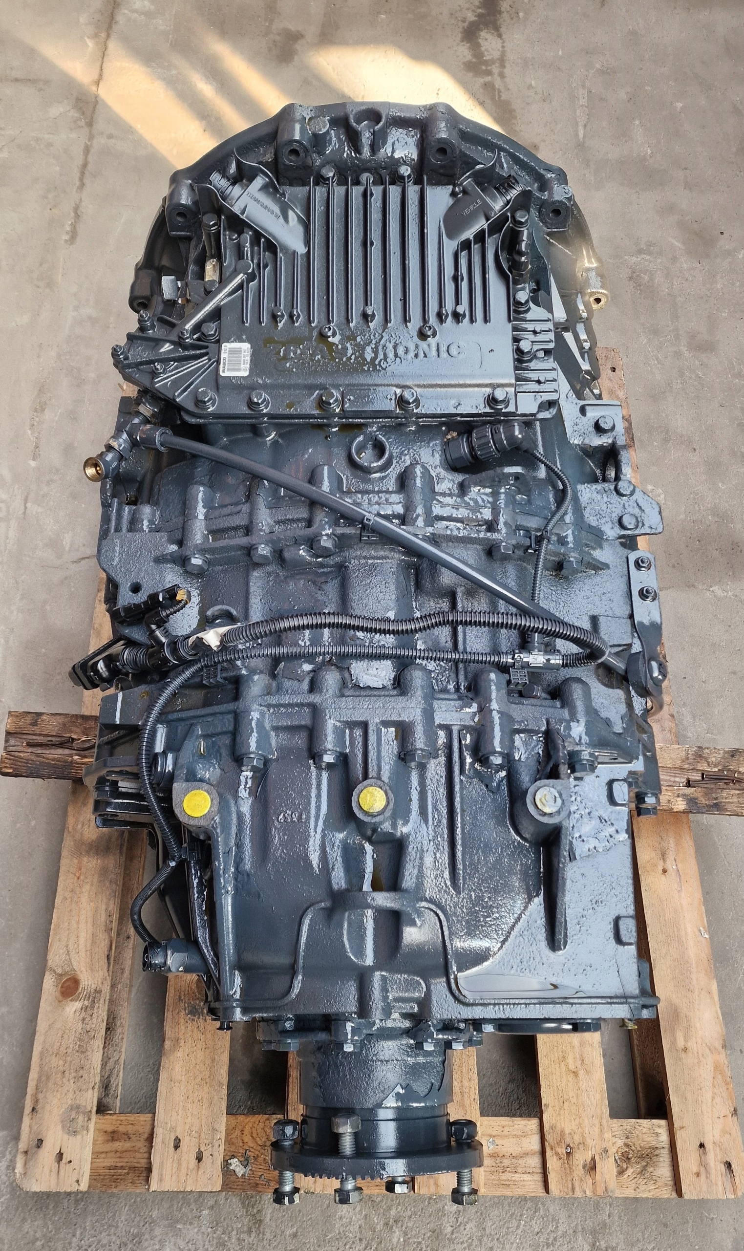 Převodovka ZF 12AS2330 — Renault, Auf Lager in der EU — Foto 1
