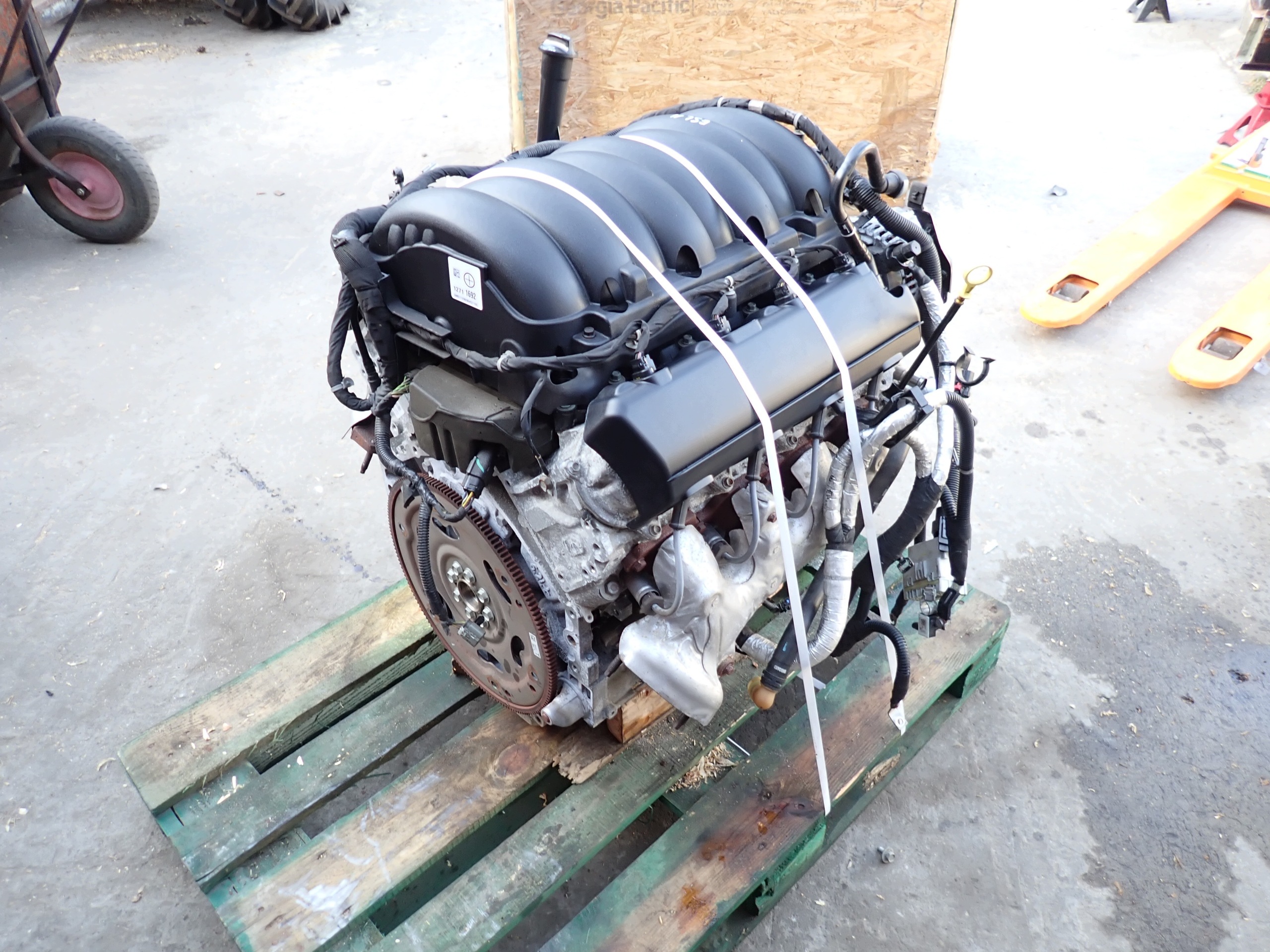 Motor — GMC 6.2, Auf Lager in der EU — Foto 1 Motor — GMC 6.2, Auf Lager in der EU — Foto 1