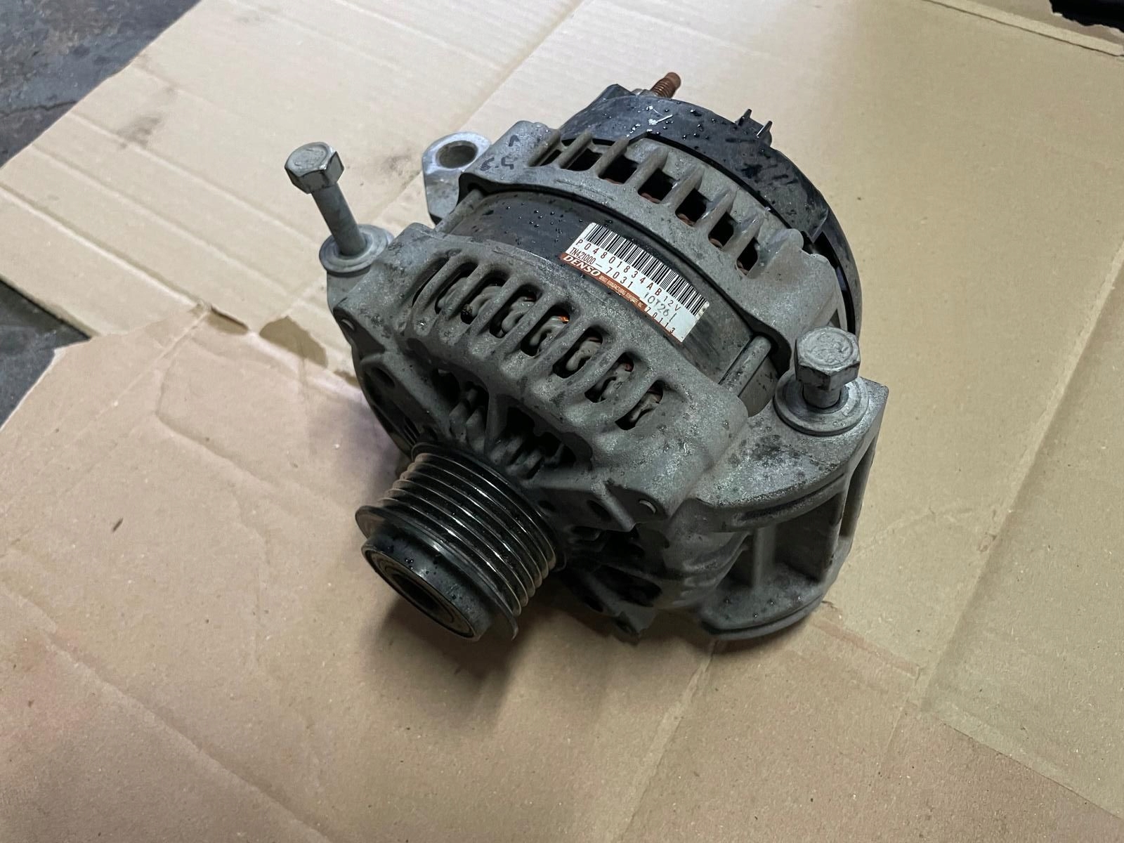 Alternátor — Chevrolet 6.4, Auf Lager in der EU — Foto 1