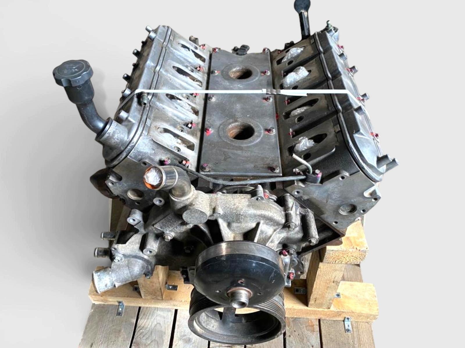 Motor — GMC 5.3 V8, Auf Lager in der EU — Foto 1