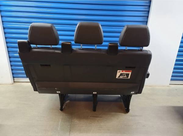 Sedačky — Seat, Import USA — Foto 4 z 5