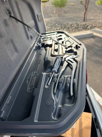 OEM komponent — BMW M5, silber, Import USA — Foto 11 z 12