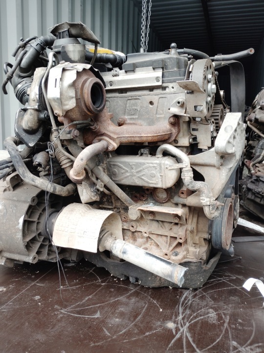 Motor — Seat 2.0 TDI, Auf Lager in der EU — Foto 1