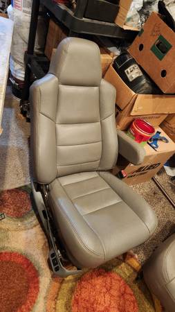 Sedačky — Seat, grau, Import USA — Foto 6 z 12