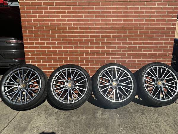 Kola — Porsche Cayenne, Import USA — Foto 1