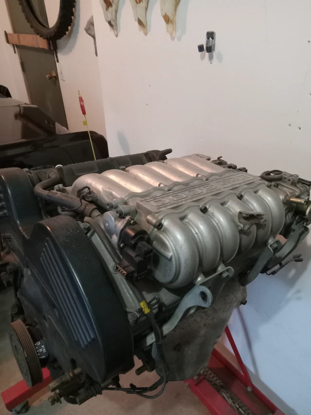 Motor — Dodge, Import Kanada — Foto 1 Motor — Dodge, Import Kanada — Foto 1