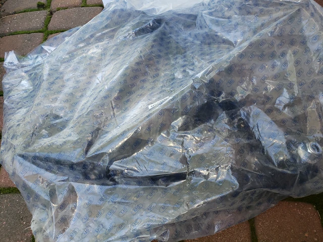 OEM komponent — Cadillac, Import Kanada — Foto 2 z 3