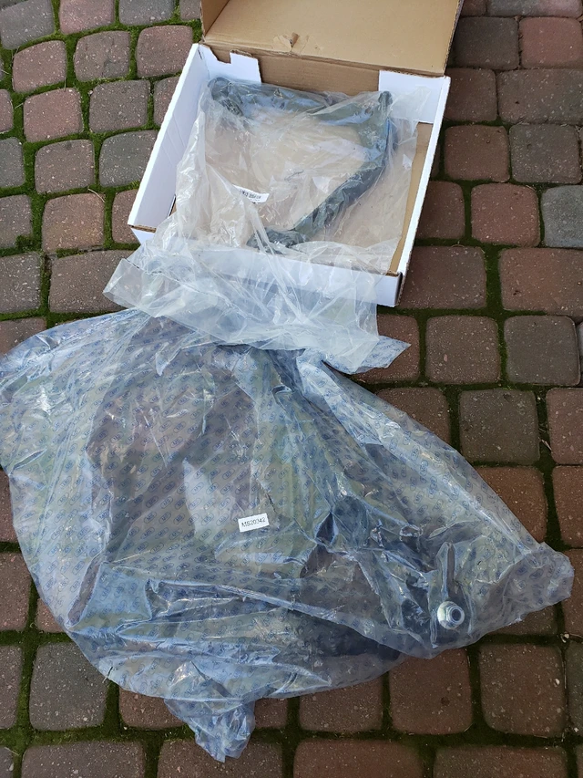OEM komponent — Cadillac, Import Kanada — Foto 3 z 3