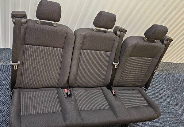Sedačky — Ford Transit, Import USA — Foto 5 z 10