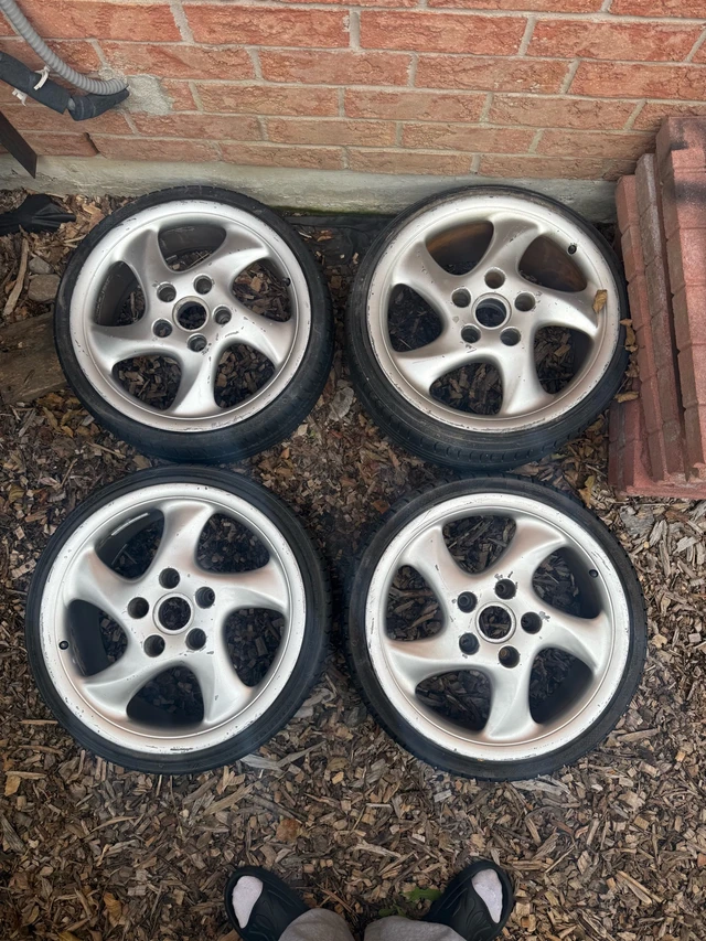OEM komponent — Volkswagen, Import Kanada — Foto 1