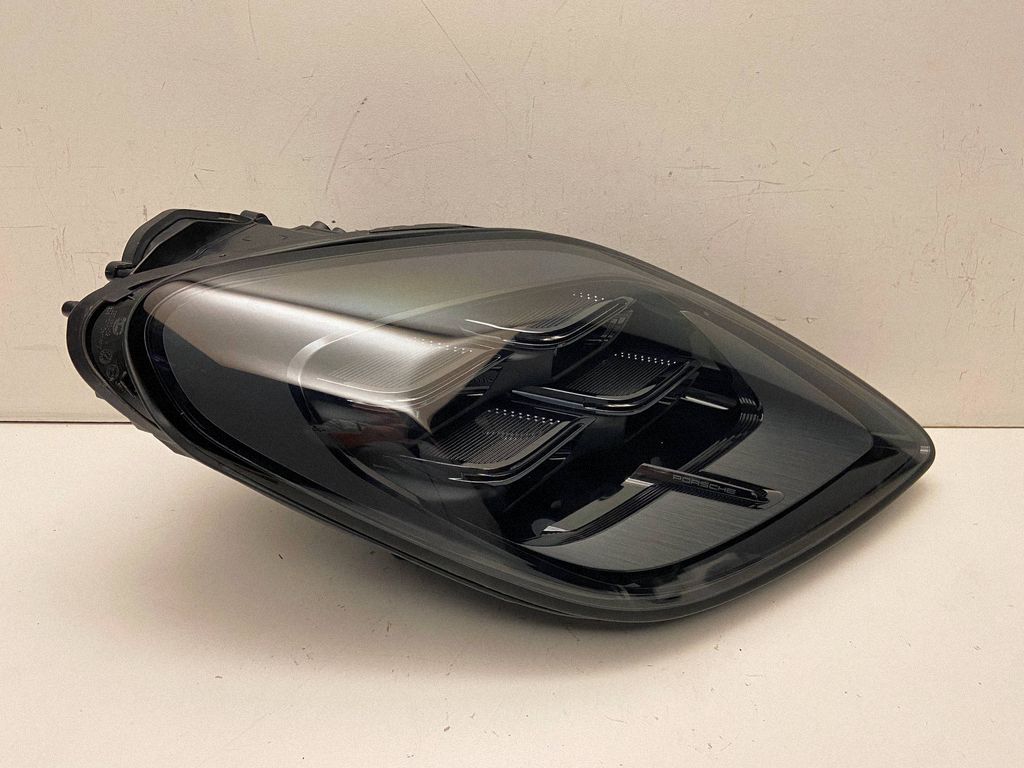 976941010F Porsche Panamera (976) světlomet, Auf Lager in der EU — Foto 3 z 6
