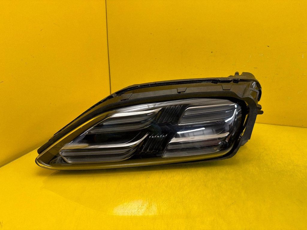 95C941009 Porsche Macan (95C) světlomet, Auf Lager in der EU — Foto 1