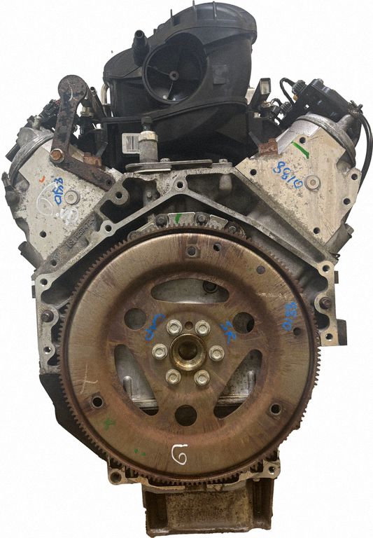 Cadillac Escalade Engine, Auf Lager in der EU — Foto 1