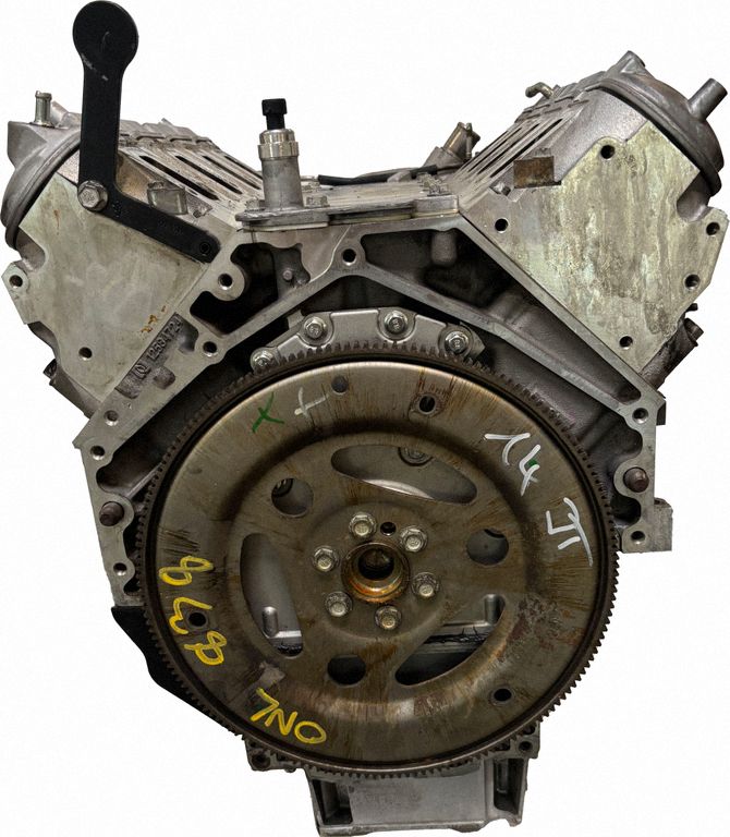 Cadillac Escalade Engine, Auf Lager in der EU — Foto 1