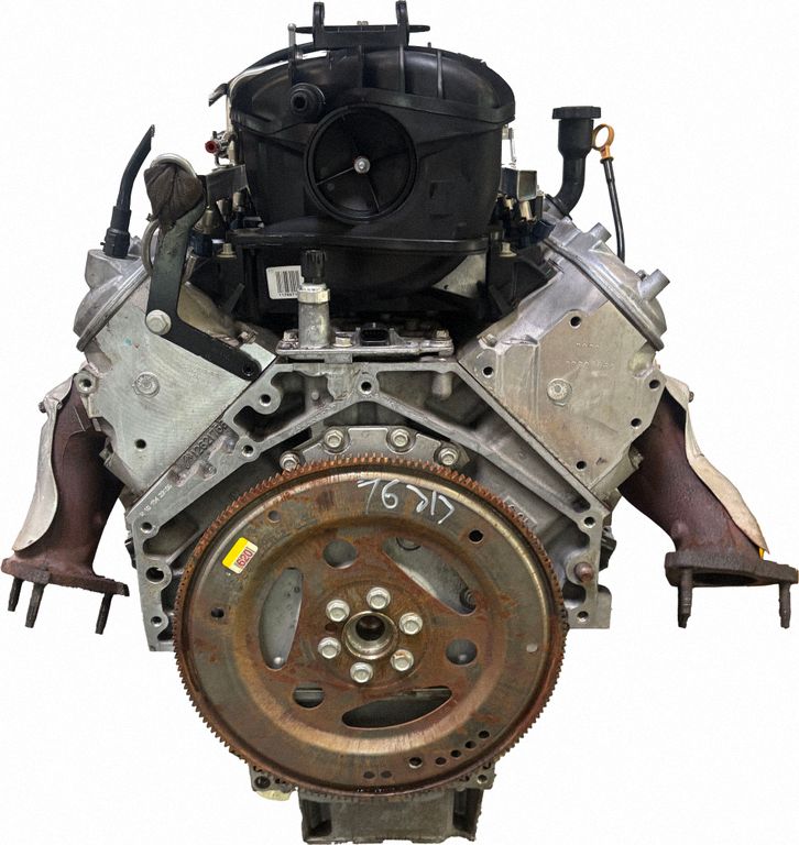 Cadillac Escalade Engine, Auf Lager in der EU — Foto 1