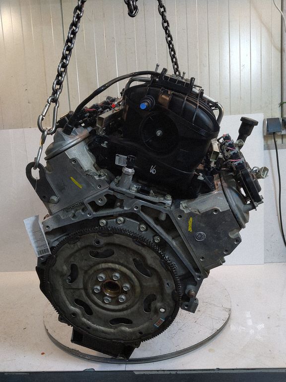 Cadillac Escalade Engine, Auf Lager in der EU — Foto 1