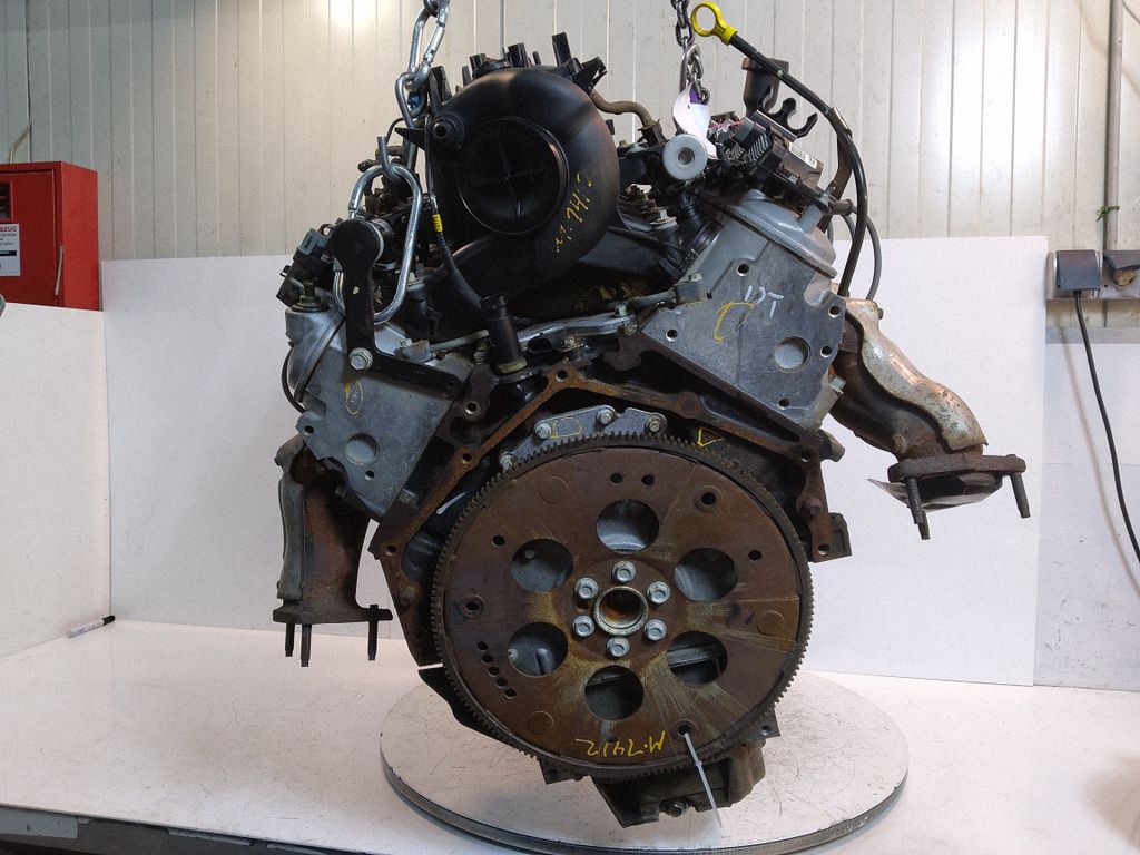 Cadillac Escalade Engine, Auf Lager in der EU — Foto 1 Cadillac Escalade Engine, Auf Lager in der EU — Foto 1