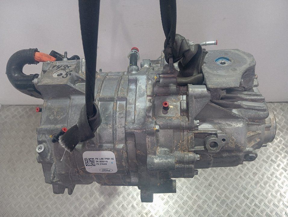 LJ987P261AC Ford Mustang VI Engine, Auf Lager in der EU — Foto 1