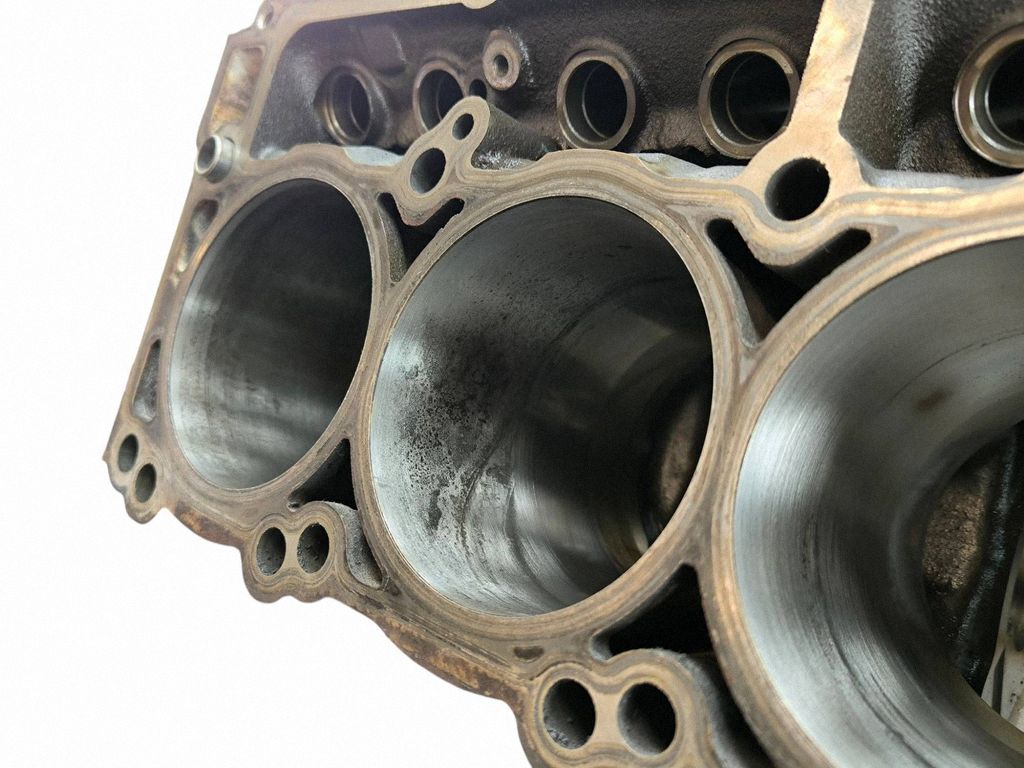 68249194AA Dodge Challenger Engine block, Auf Lager in der EU — Foto 13 z 22