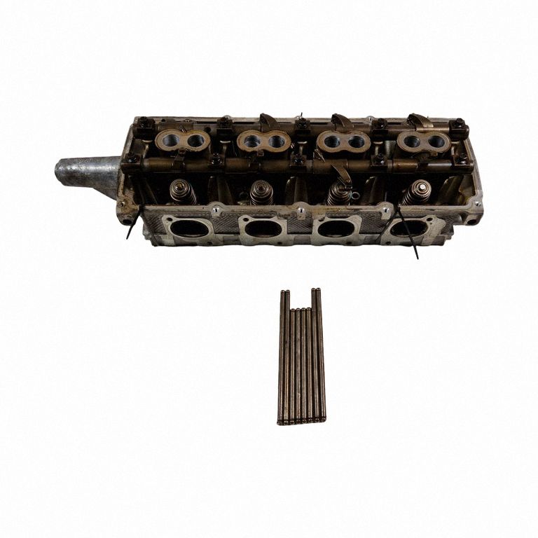 05037369 Dodge Charger Engine head, Auf Lager in der EU — Foto 1