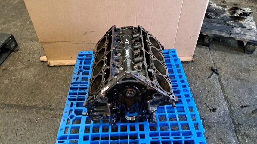 Dodge Charger Engine block, Auf Lager in der EU — Foto 1