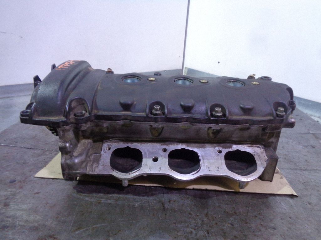 Cadillac SRX Engine head, Auf Lager in der EU — Foto 1