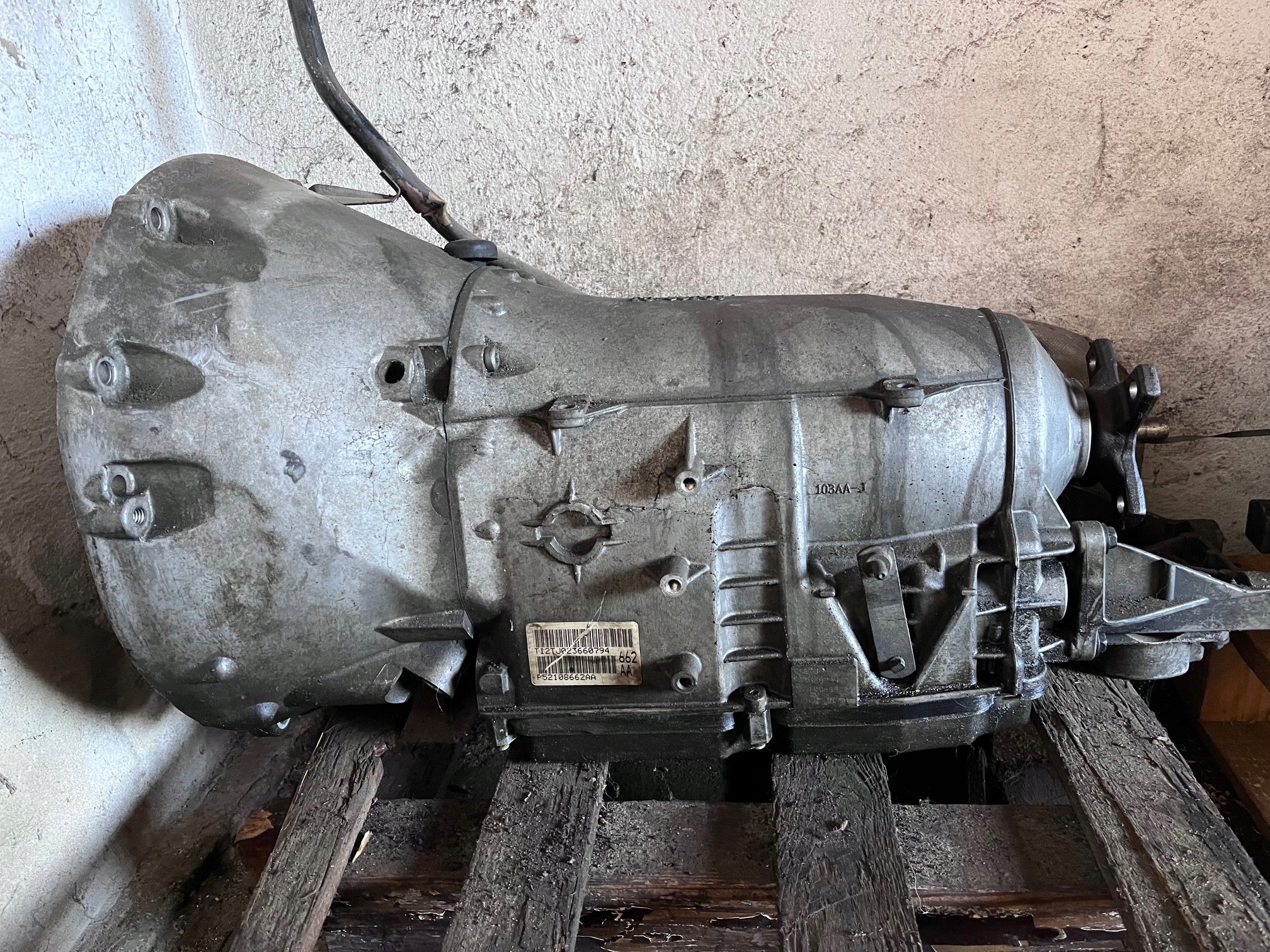 Převodovka P52108662AA — Dodge 6.4, Auf Lager in der EU — Foto 1