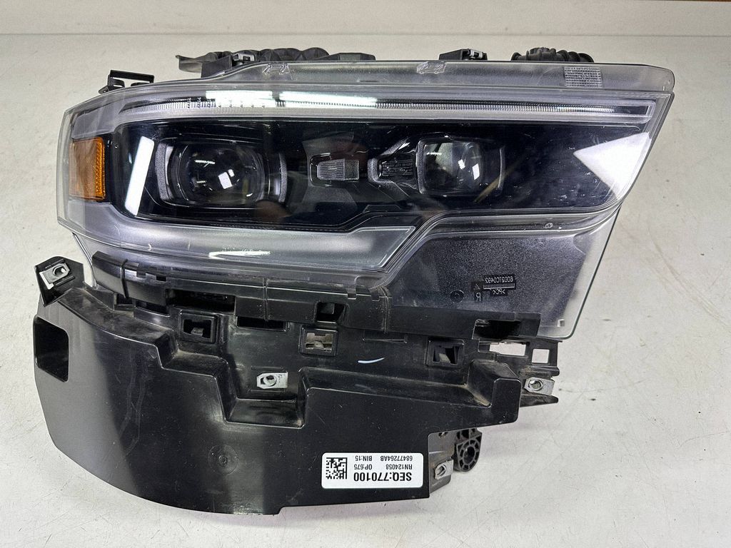 Světlomet 68477264AB — RAM, Auf Lager in der EU — Foto 1
