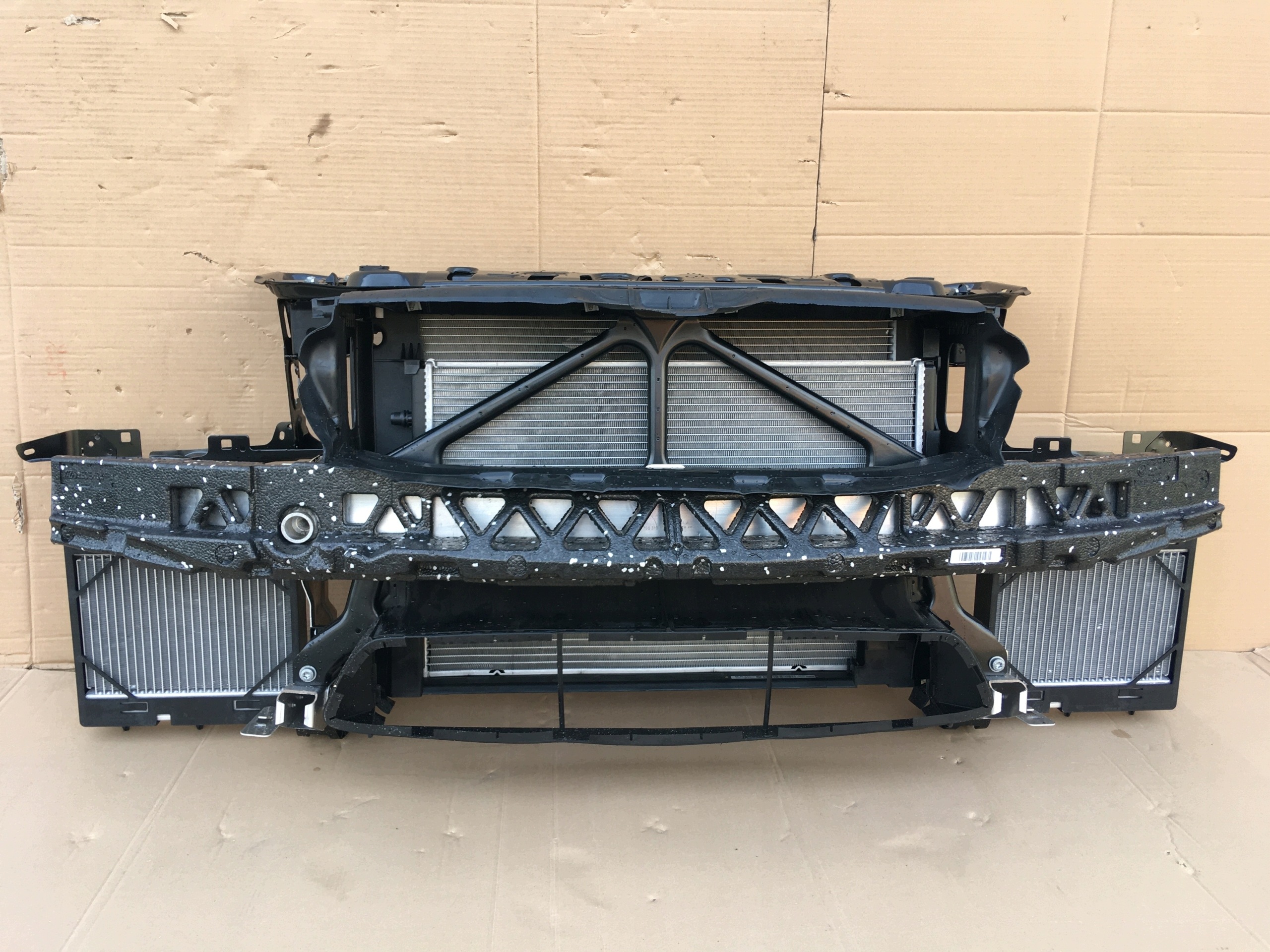Komplet předek — BMW M3, Auf Lager in der EU — Foto 1 Komplet předek — BMW M3, Auf Lager in der EU — Foto 1