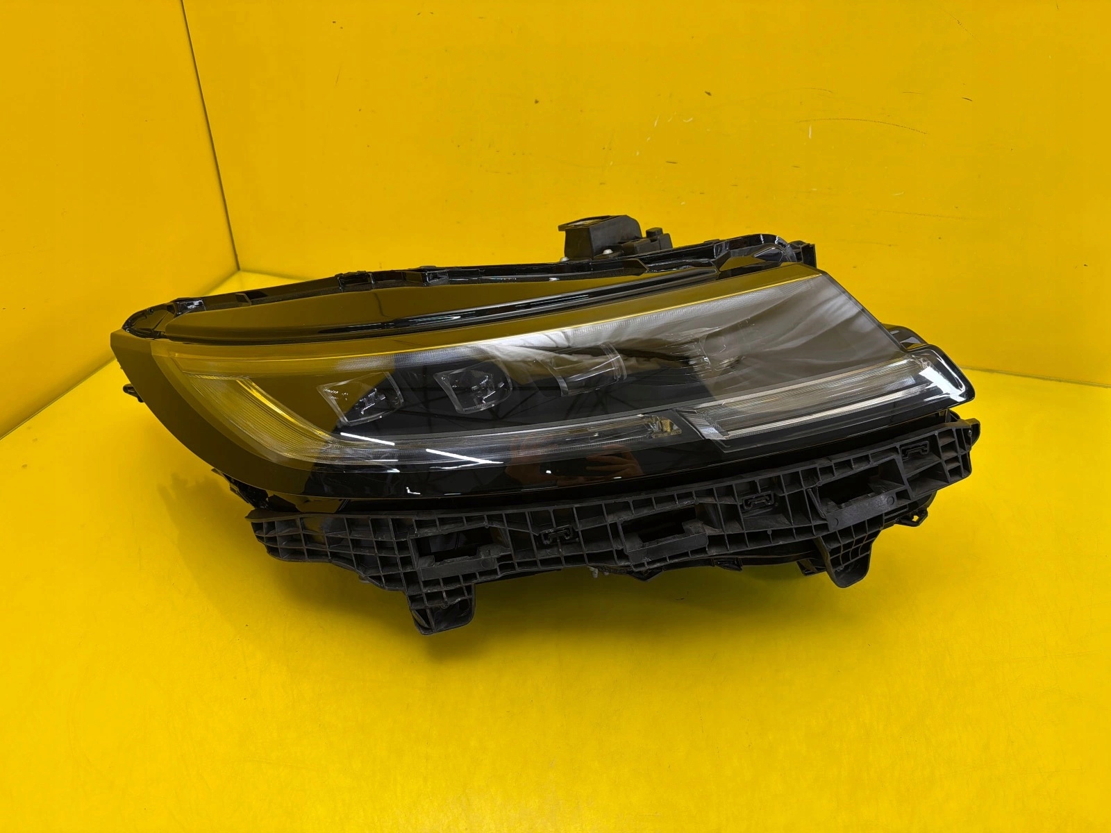 Světlomet N9X213W029HJ — Land Rover Range Rover, Auf Lager in der EU — Foto 1