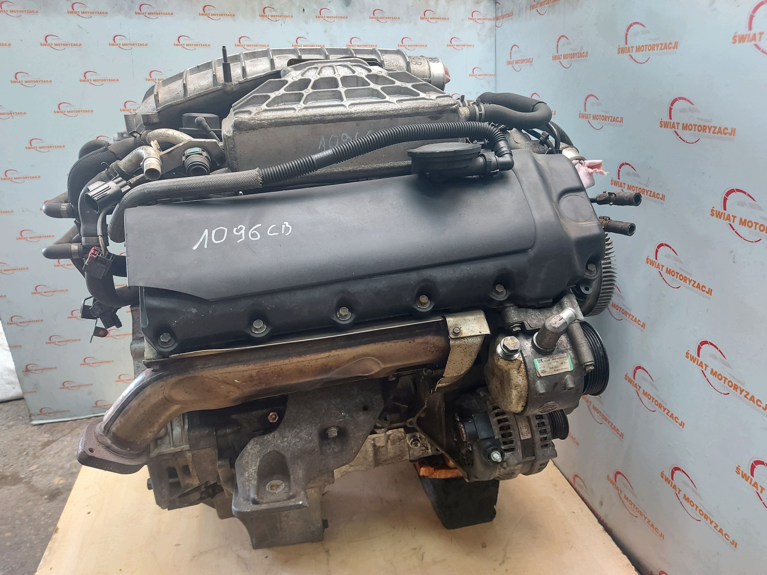 Kompletní motor — Land Rover Range Rover 4.2 V8, Auf Lager in der EU — Foto 1