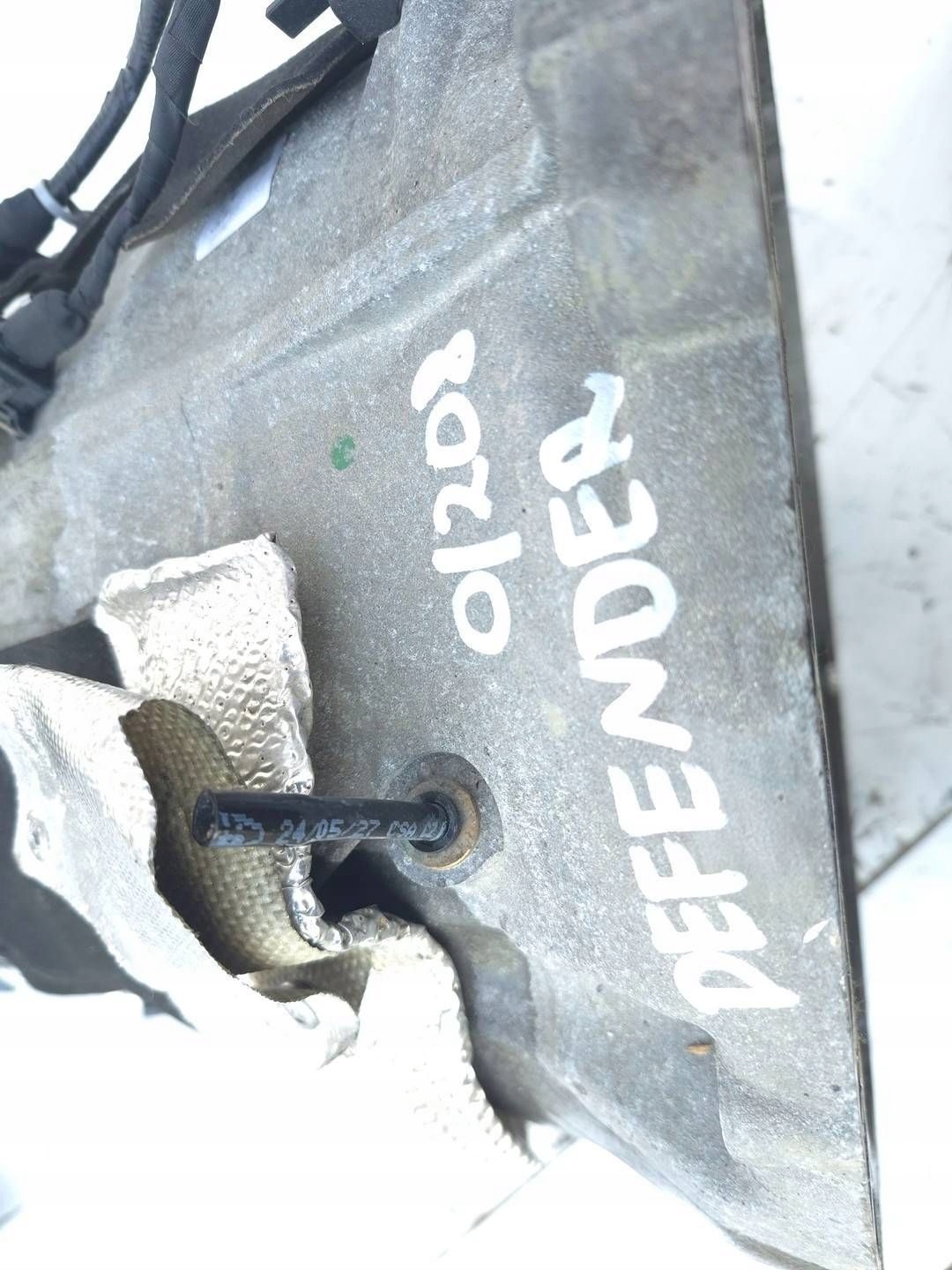 Blatník ZF M8E27000H — Land Rover Defender, Auf Lager in der EU — Foto 1