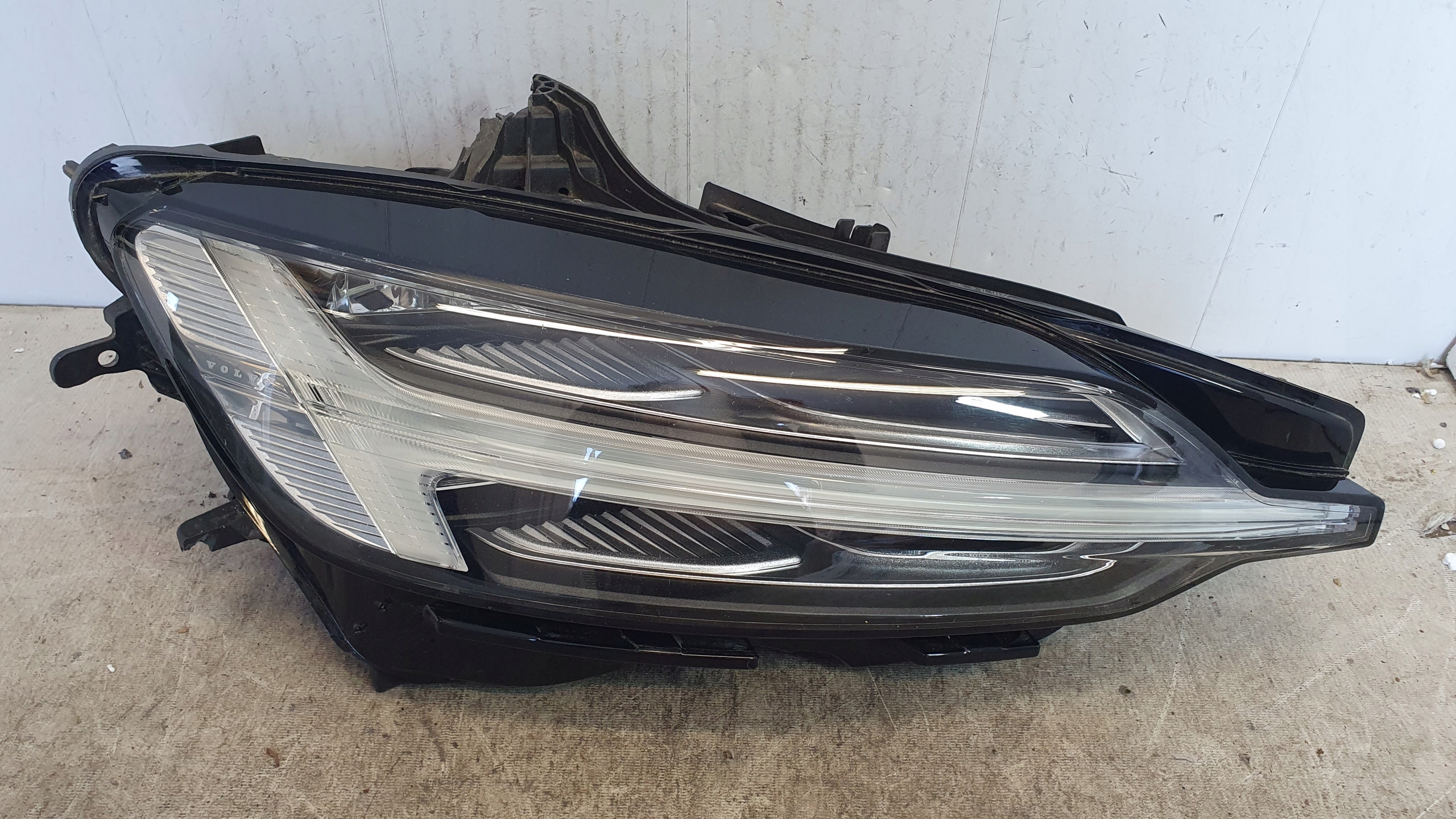 Světlomet — Volvo S60, Auf Lager in der EU — Foto 1