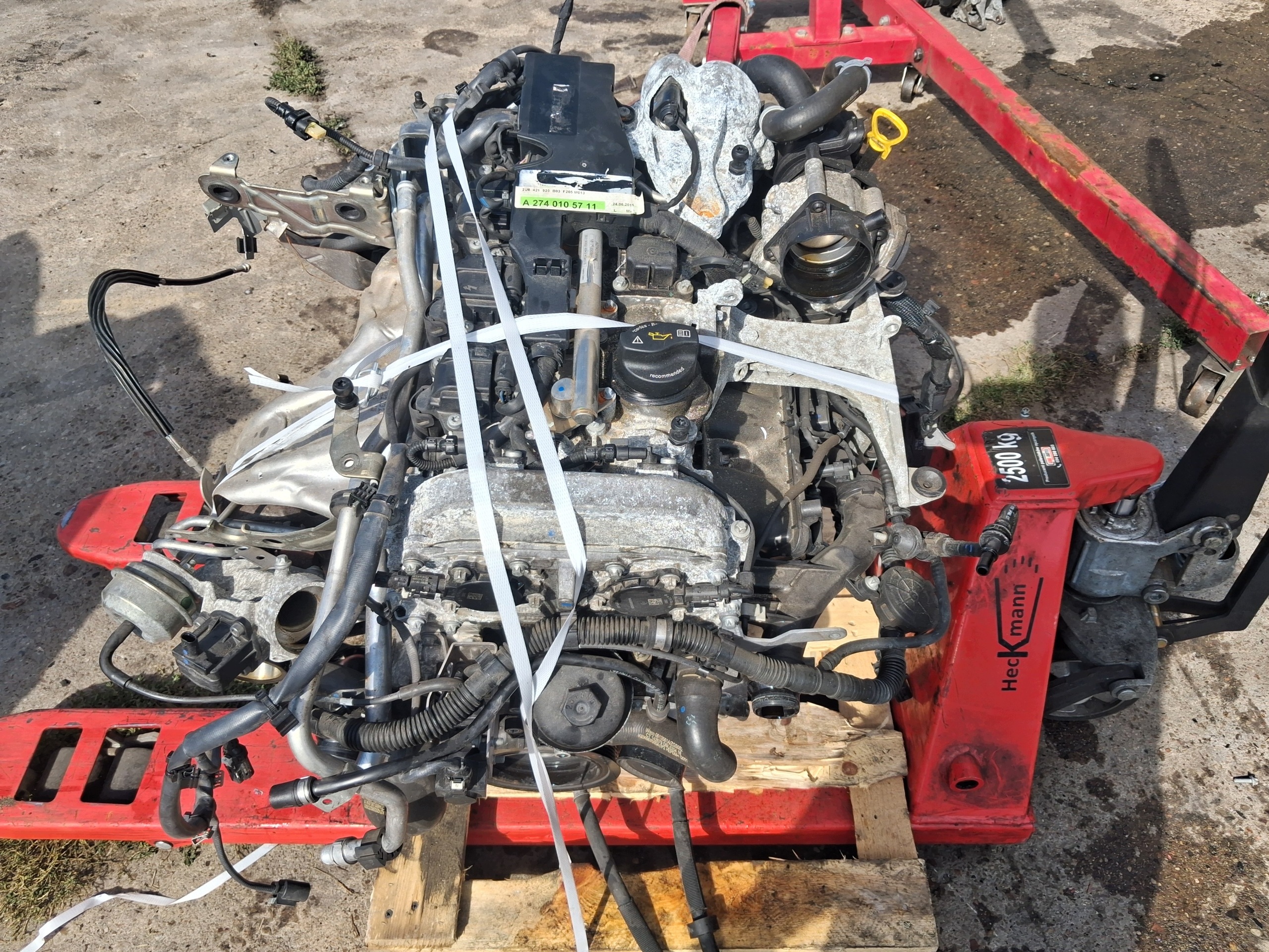 Kompletní motor A2740105711 — Mercedes-Benz C-Class 2.0, Auf Lager in der EU — Foto 1