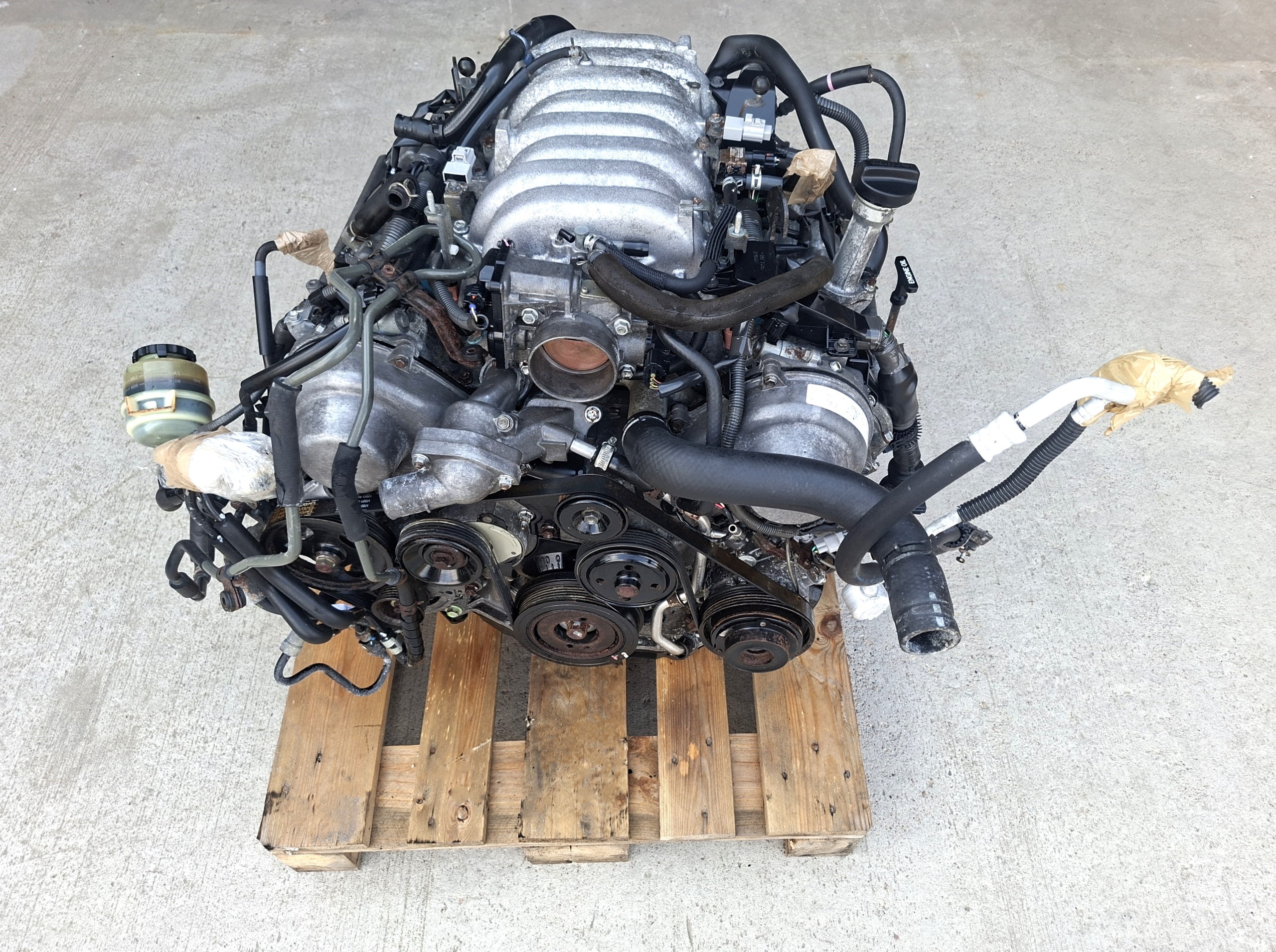 Kompletní motor — Lexus LS 4.3 V8, Auf Lager in der EU — Foto 1