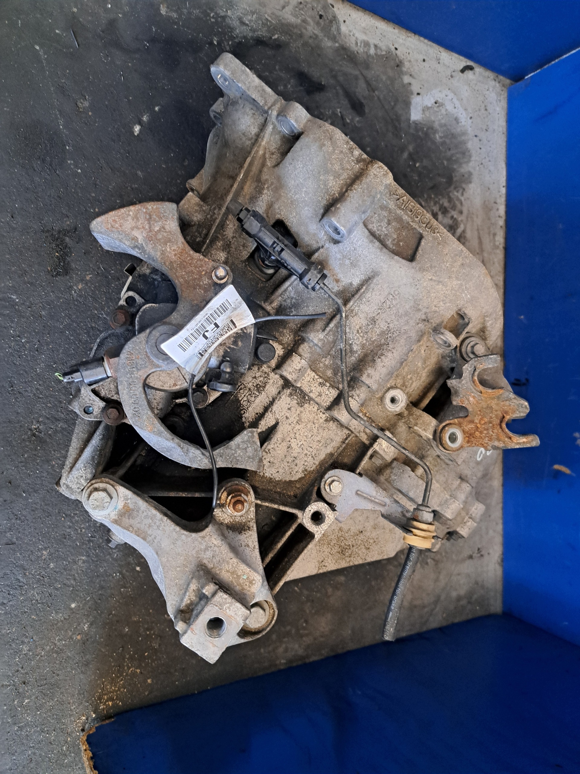 Převodovka 9M5R7002LB — Ford Kuga 2.0 TDCI, Auf Lager in der EU — Foto 1