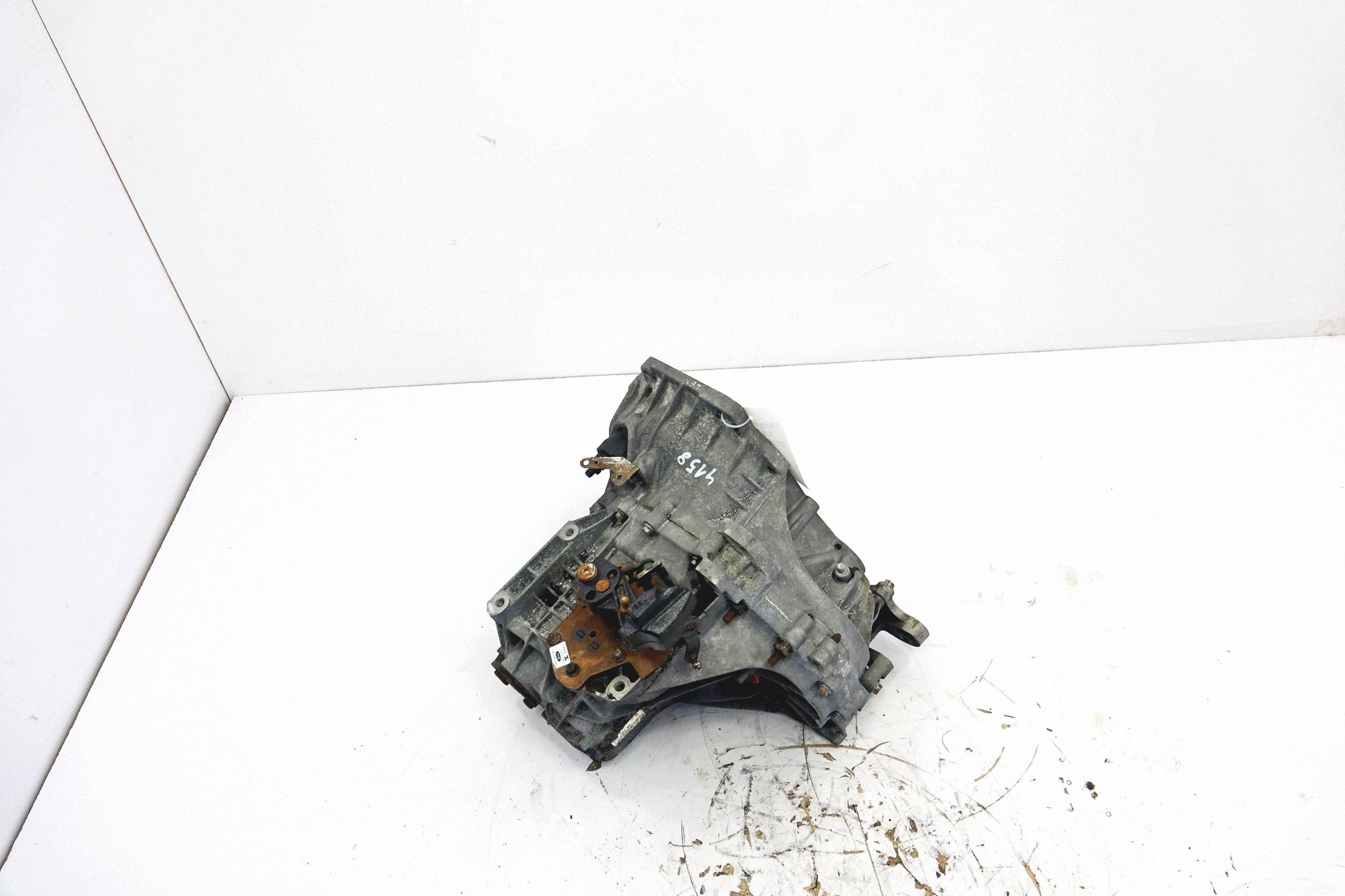 Převodovka 2T1R7002BH — Ford Connect 1.8 TDCI, Auf Lager in der EU — Foto 1 Převodovka 2T1R7002BH — Ford Connect 1.8 TDCI, Auf Lager in der EU — Foto 1