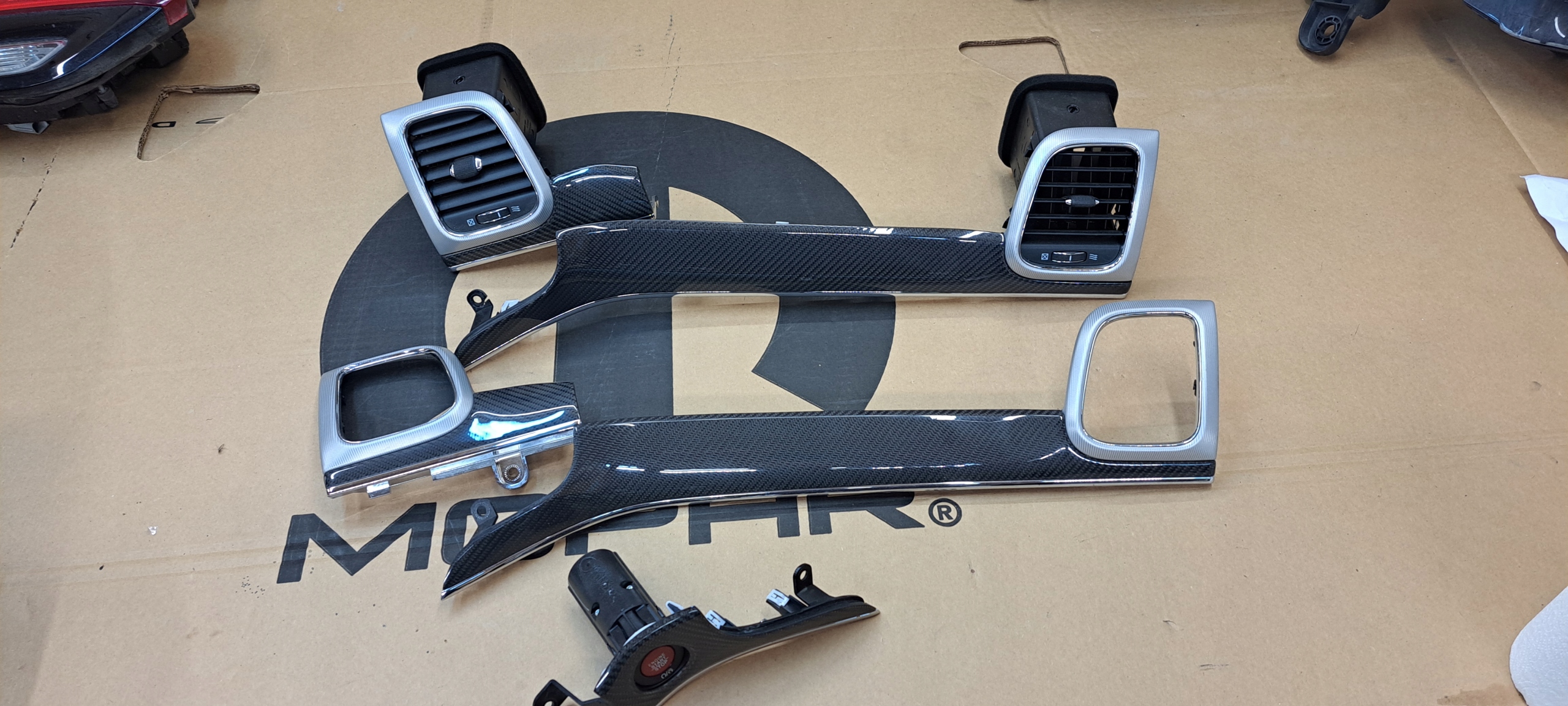 OEM komponent — Jeep Cherokee, Auf Lager in der EU — Foto 1