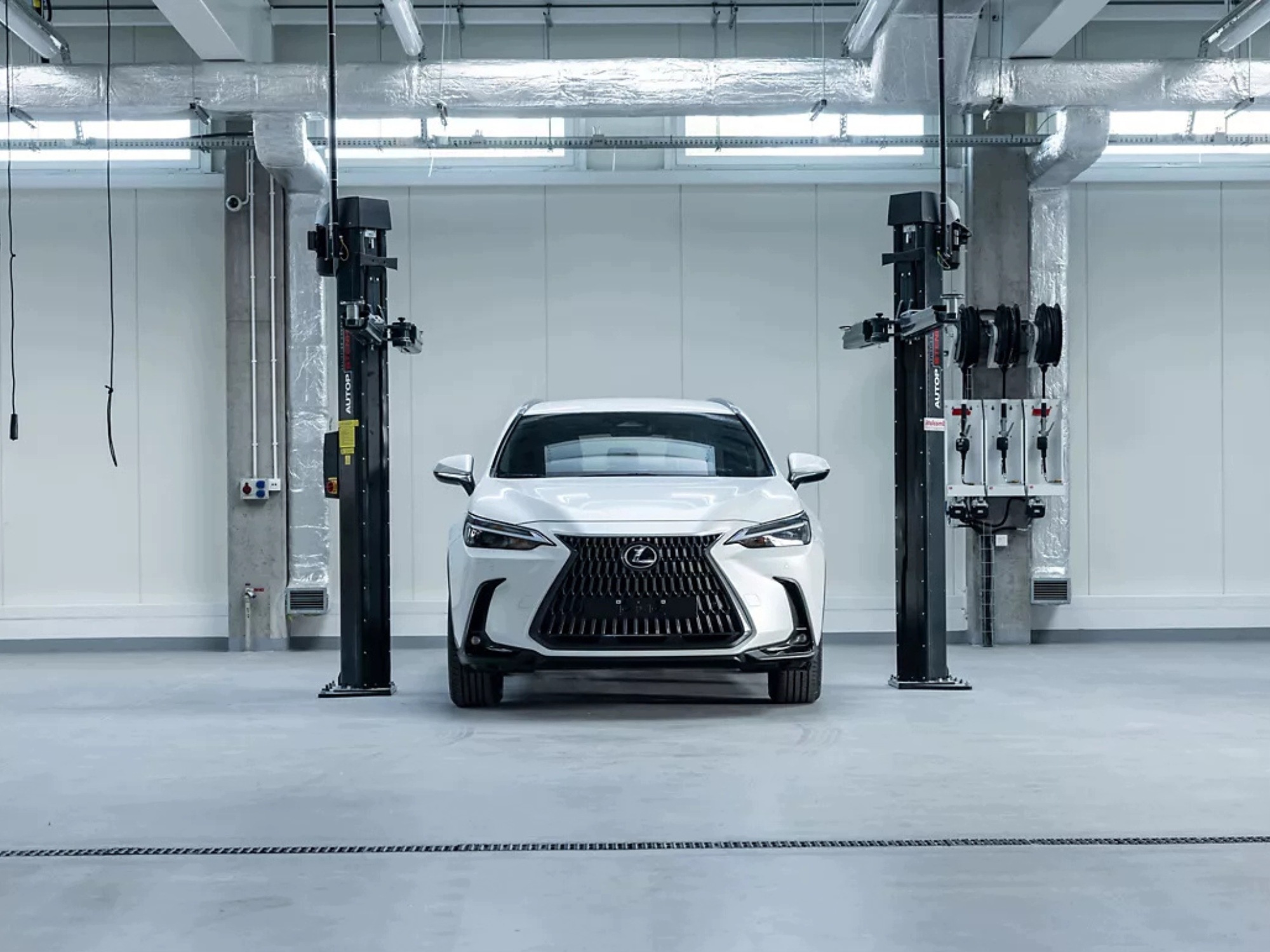 Nárazník 521030E010 — Lexus, Auf Lager in der EU — Foto 3 z 7