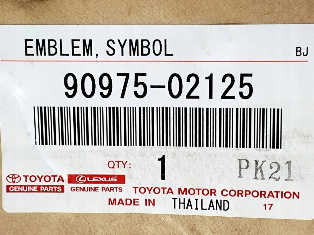 Znak — Lexus ES, Auf Lager in der EU — Foto 4 z 4