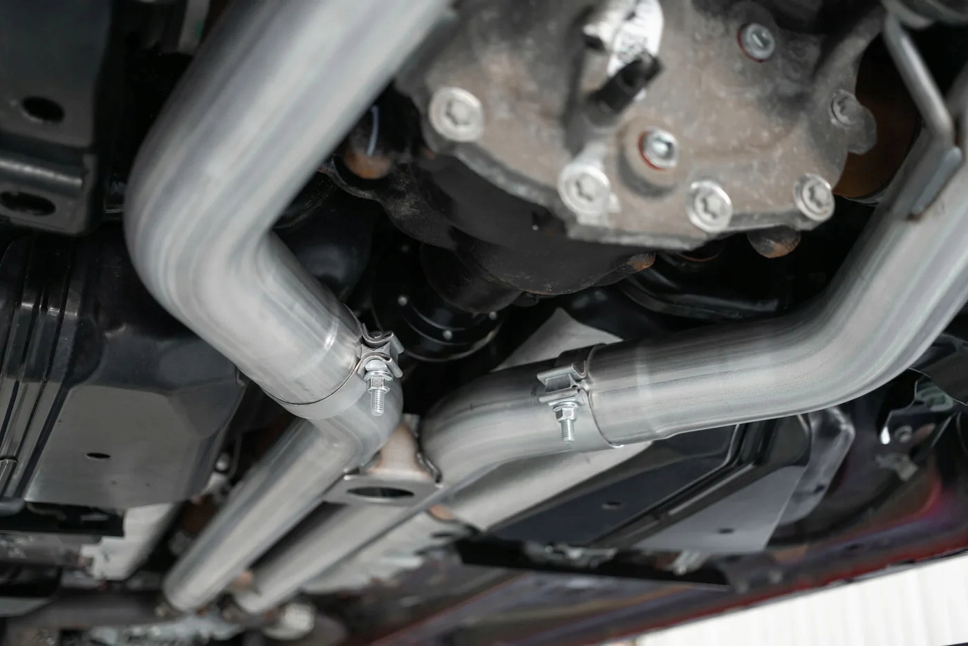 Výfuk Cat — Ford Mustang 5.0, Auf Lager in der EU — Foto 3 z 5