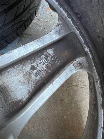 Kola — BMW M3, Import USA — Foto 12 z 12