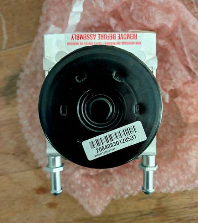 OEM komponent 68067060AA — RAM, Import USA — Foto 1 z 6 OEM komponent 68067060AA — RAM, Import USA — Foto 1 z 6
