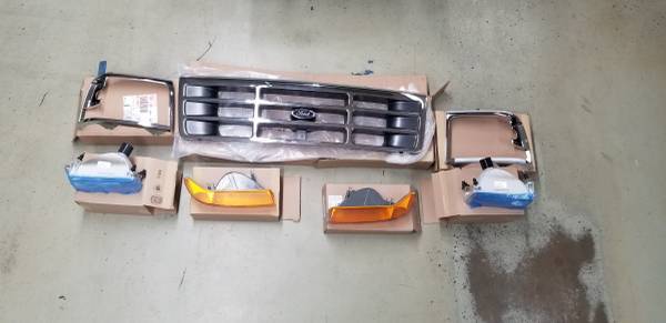 Světlomet — Ford F-250, Import USA — Foto 1
