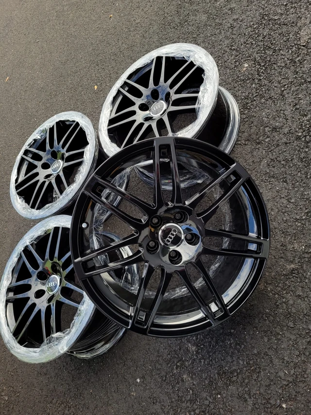Kola — Audi A6, Import Kanada — Foto 1 z 5 Kola — Audi A6, Import Kanada — Foto 1 z 5