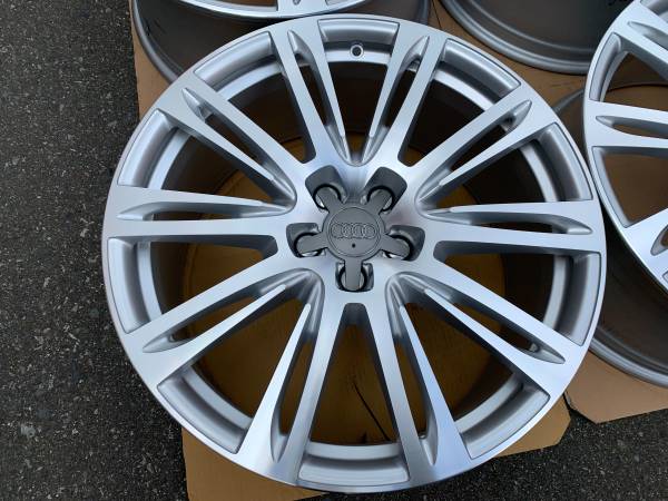 Kola — Audi A7, Import Kanada — Foto 3 z 5