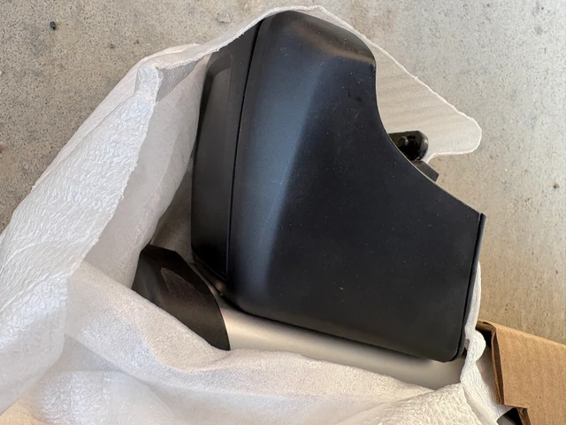 OEM komponent — Audi Q5, Import Kanada — Foto 4 z 4
