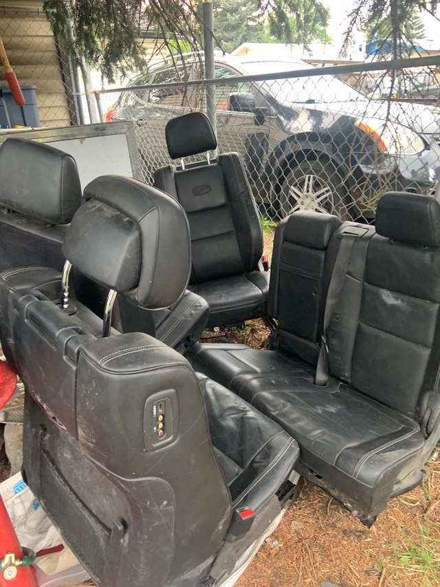 Sedačky — Jeep Cherokee, Import Kanada — Foto 3 z 5